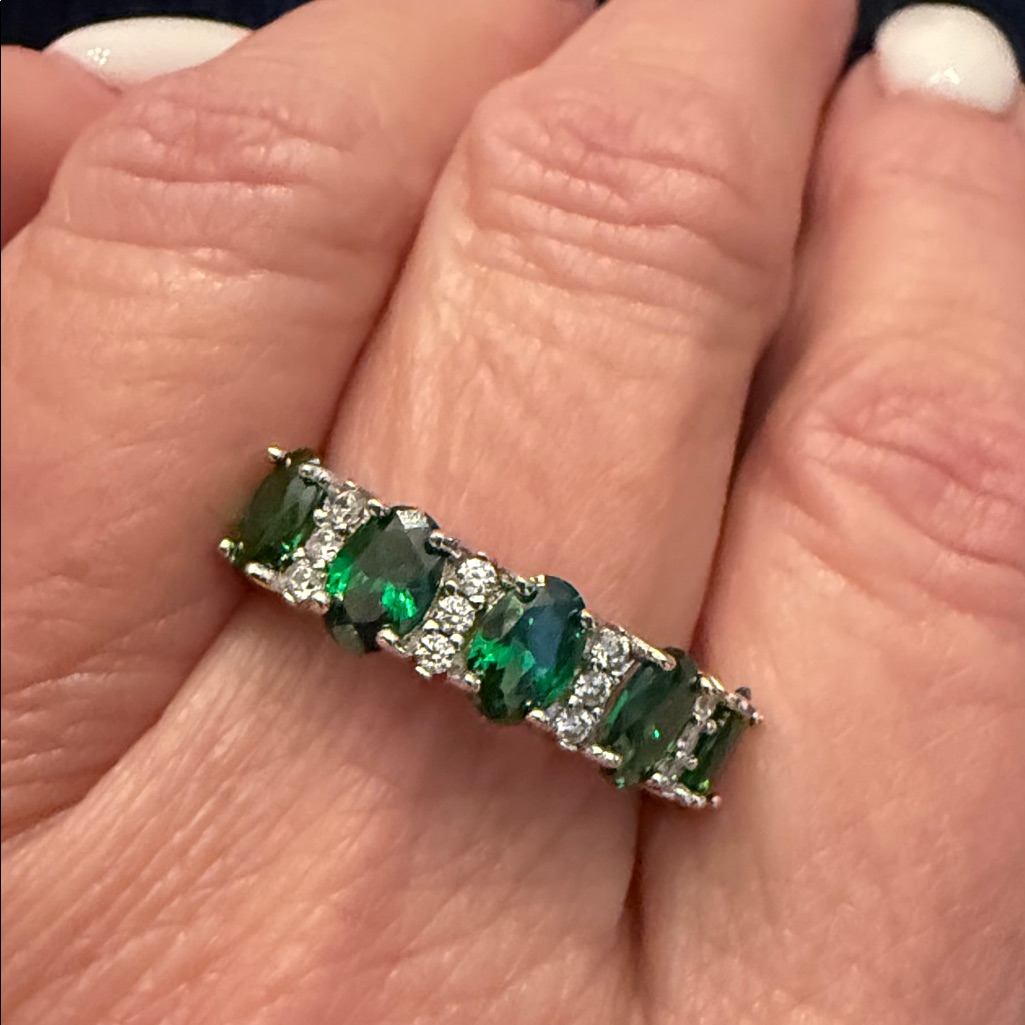 Nwot. Bella Luce Emerald And Clear Cz Ring Size 9